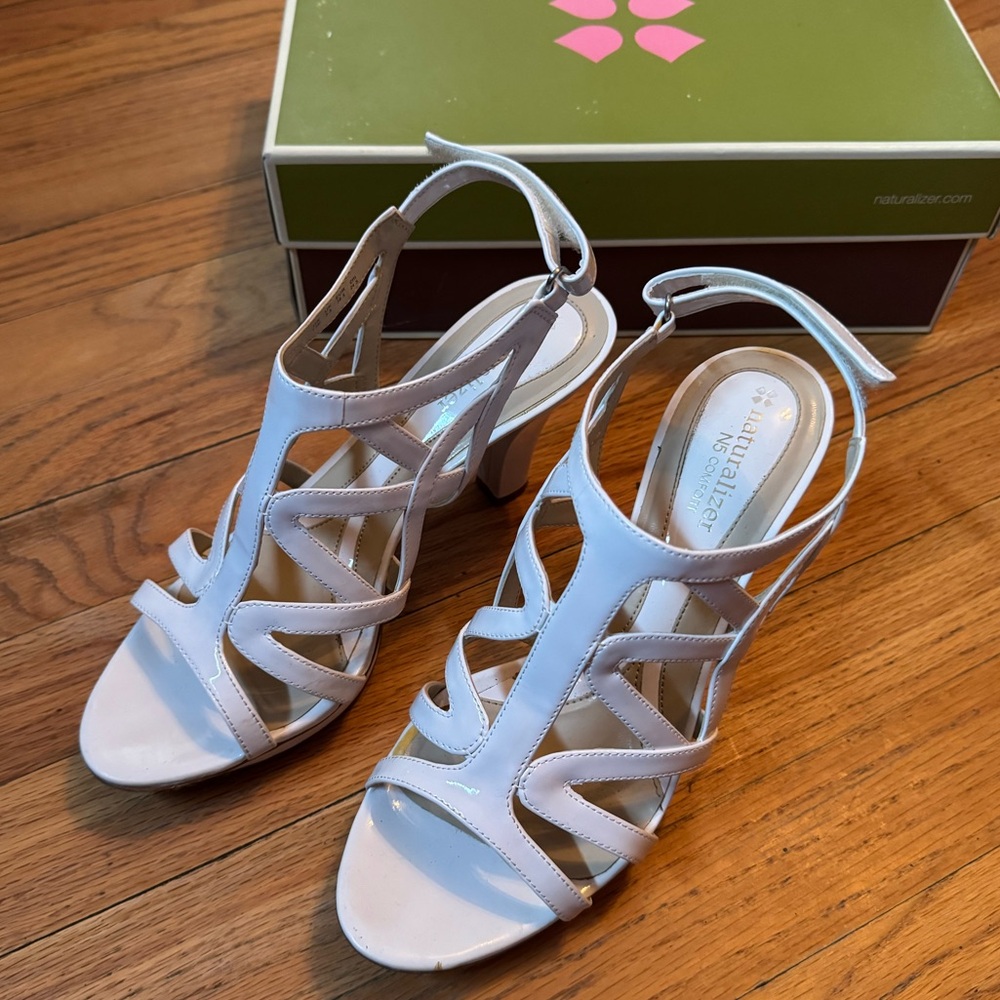 White Naturalizer Heels 7.5